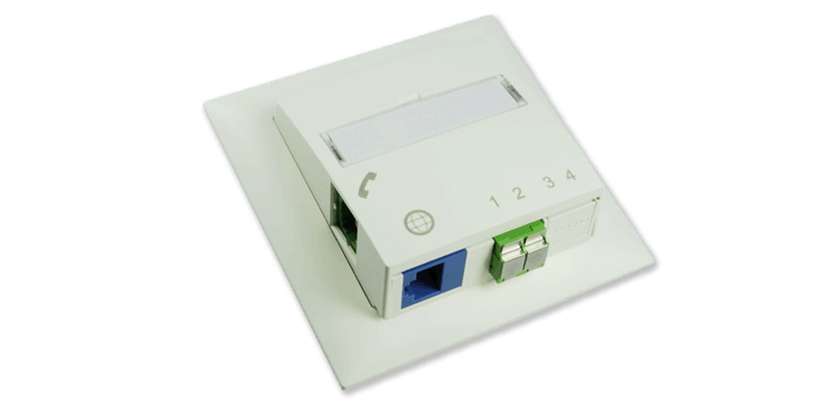 Optical fiber embedded outlets for FTTH FTTH的光纤嵌入外壳