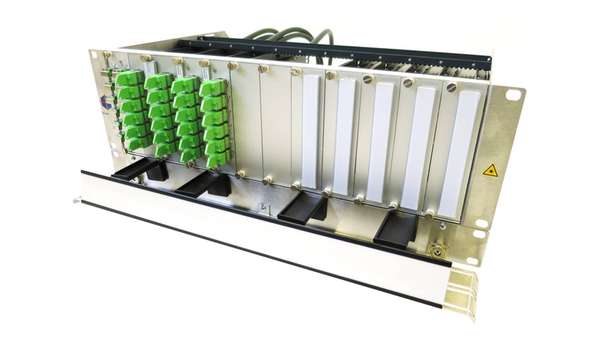 BSUB RACK BGT 3+1U Units fiber interconnect patchpanel 3个单位光纤互连Patchpanel