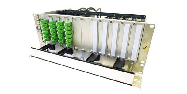 3 HE Baugruppenträger Patch Feld